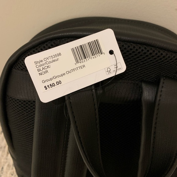 Brand new guess back pack - Picture 3 of 3